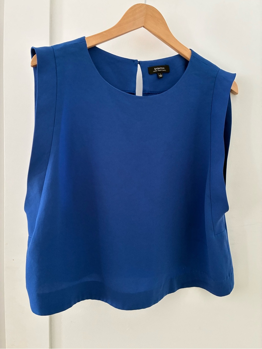 Babaton Royal Blue Sleeveless Cropped Shirt